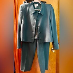 Vintage Pendleton Virgin Wool Teal Suit (Blazer and Pants) Size 16
